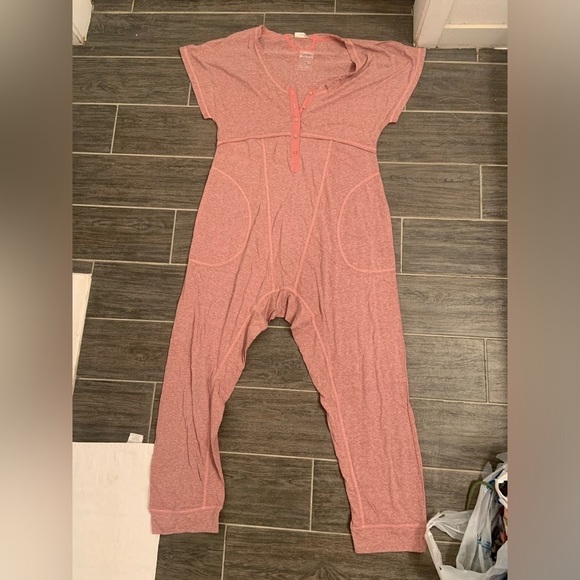 Pillow talk free people romper nwot comfy spring classic one piece casual boho - Picture 2 of 4